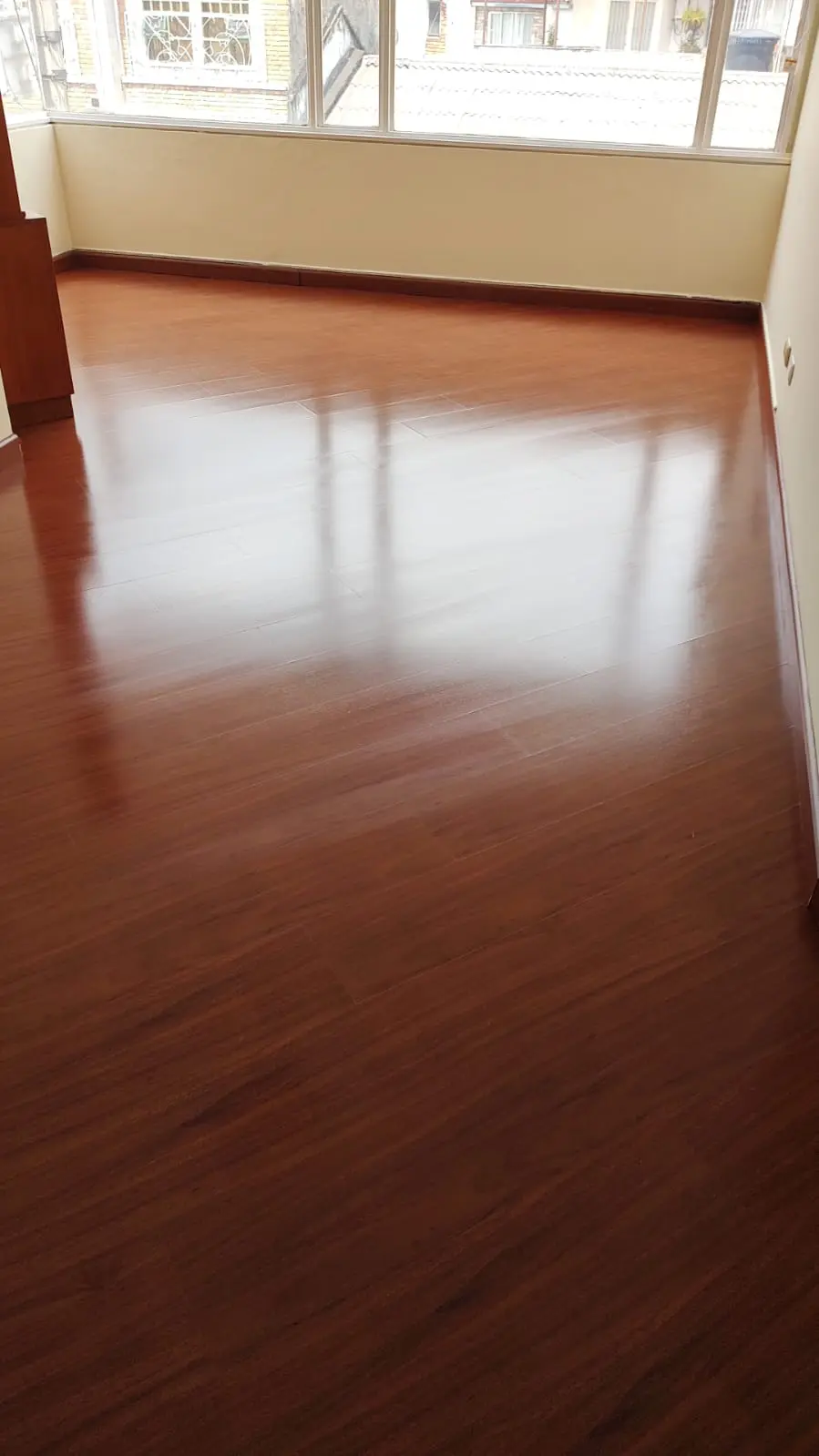 Trabajo de Instalación de Pisos - Ober Avila